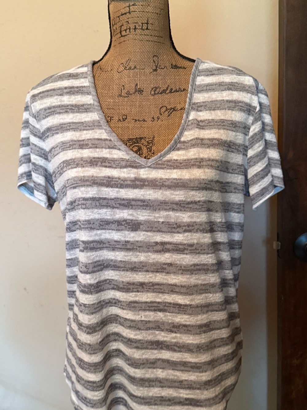 a.n.a Gray & White Striped V-Neck Short Sleeve Tee